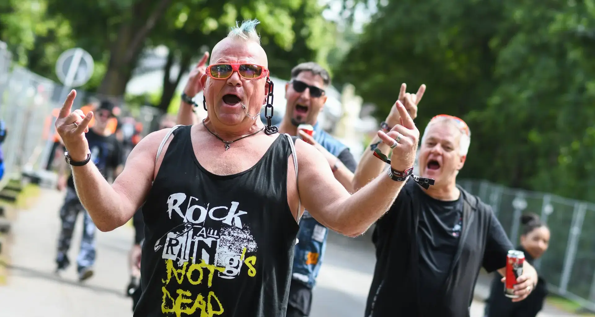 Wacken 2026 im Liveticker: Bahn-Probleme und kräftige Windböen
