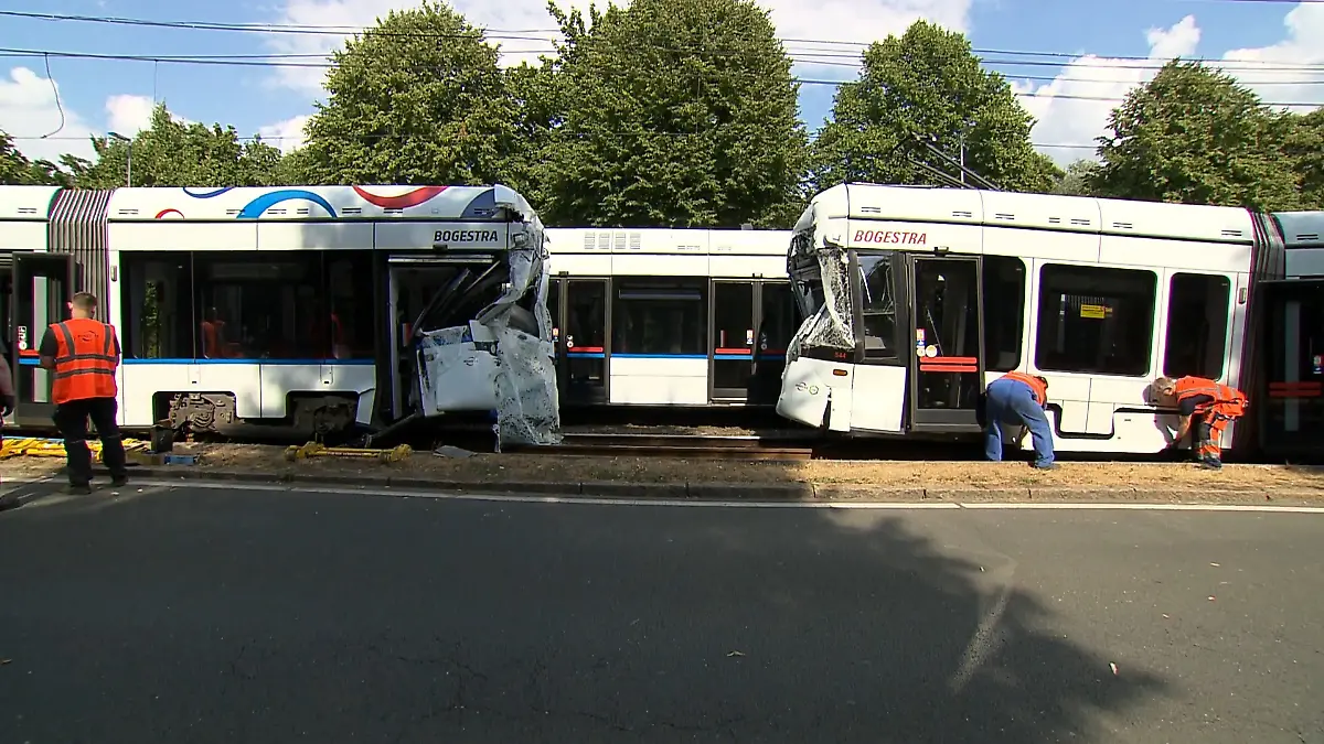 Schwerer Unfall mit Fahrschul-Straßenbahn in Gelsenkirchen
