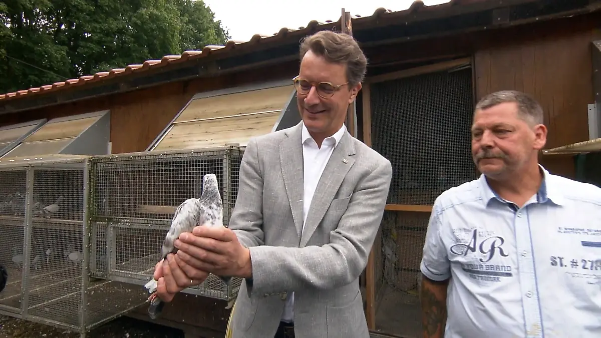 Zu Gast bei Taubenzüchtern – NRW-Ministerpräsident Hendrik Wüst (CDU) besucht Verein in Gelsenkirchen
