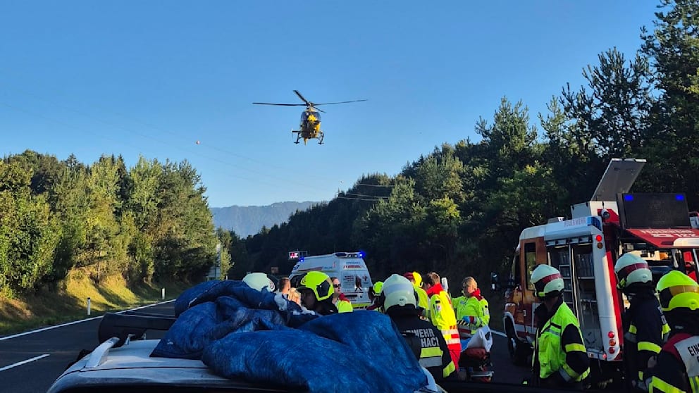 Ein Mädchen wurde so schwer verletzt, dass es mit einem Hubschrauber in ein Krankenhaus geflogen werden musste