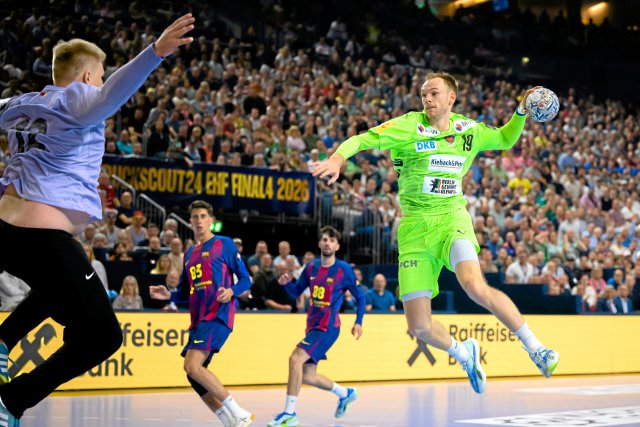 Niederlage als Motivation: Welthandballer Mathias Gidsel (r.) und die Füchse unterlagen im Champions-League-Finale gegen Barcelona.