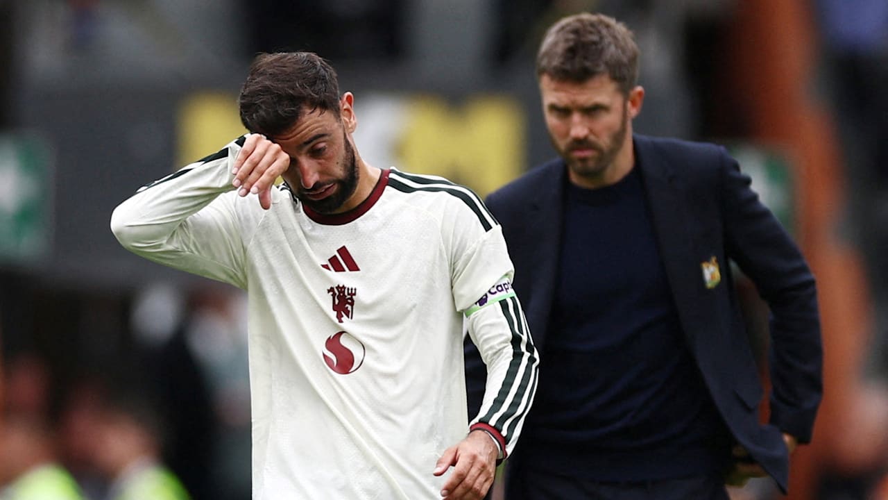 Manchester United blamiert sich gegen Aufsteiger | Sport