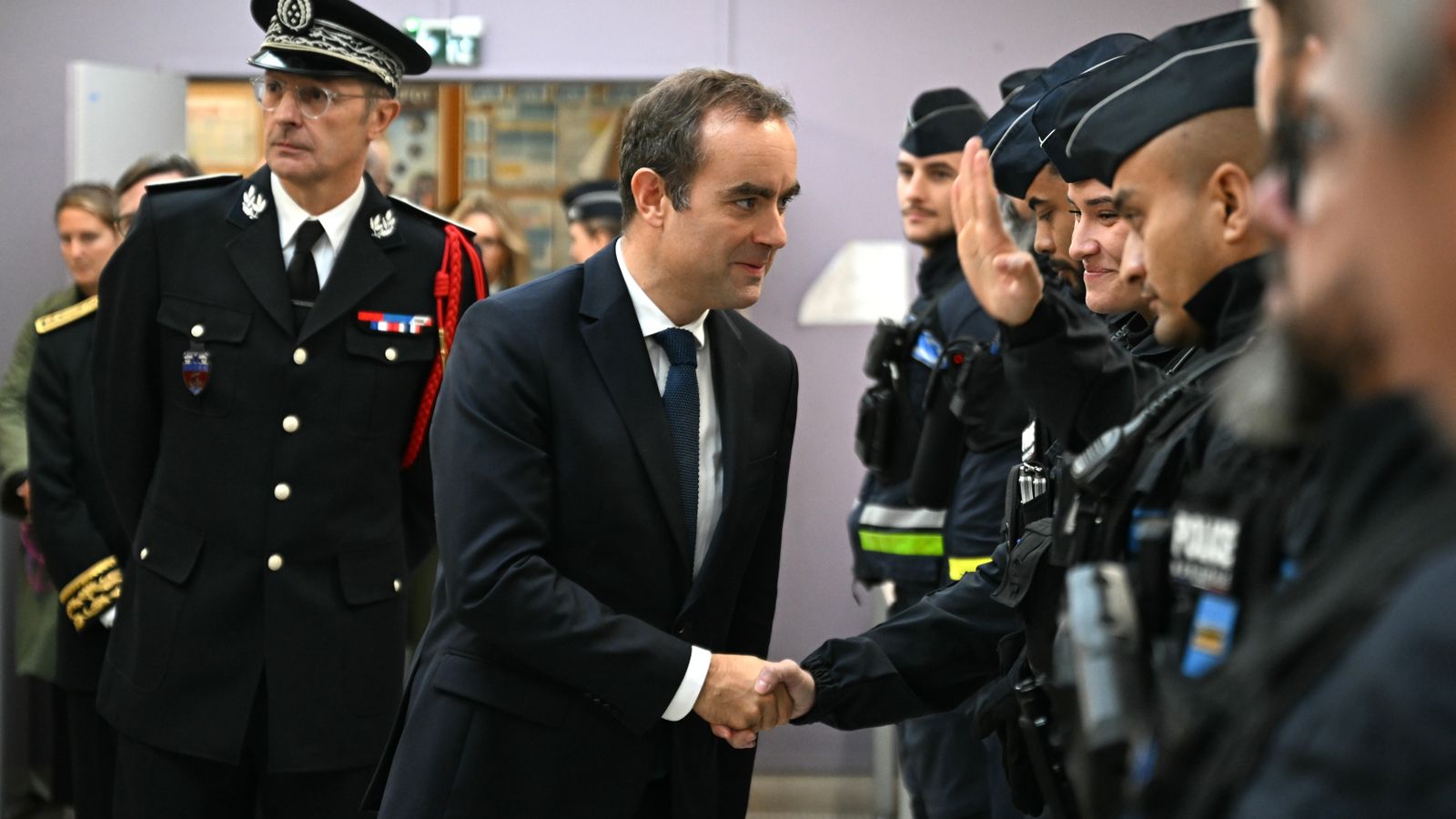 Frankreich: Haushaltskrise und neuer Angriff auf die Renten