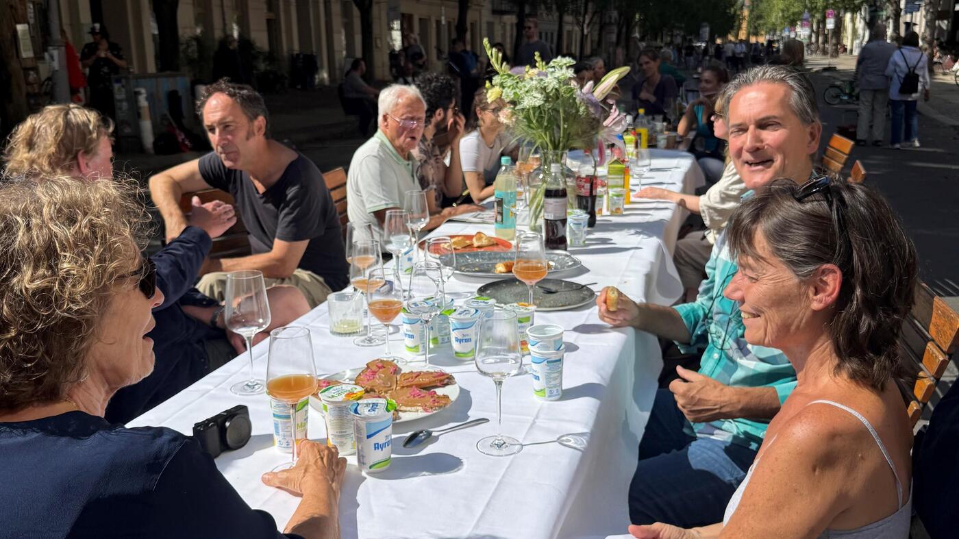 Die Crémant-Gastronomen bitten zum Straßenkampf: Berlin kann doch mehr, als sich auf Arroganz auszuruhen