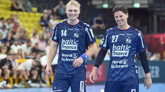 Emil Bergholt (l.) und Aksel Horgen von der SG Flensburg-Handewitt | IMAGO / Lobeca Emil Bergholt (l.) und Aksel Horgen von der SG Flensburg-Handewitt