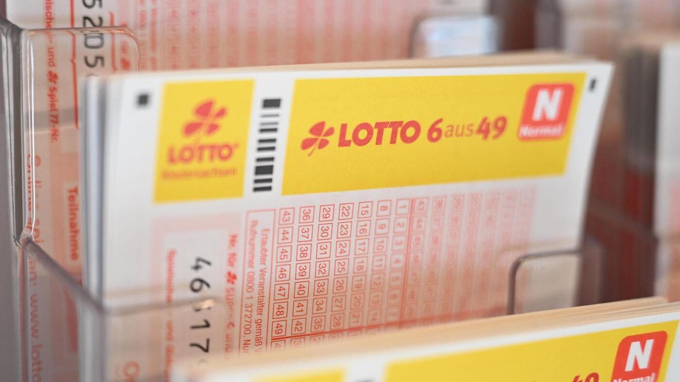 Hoher Lotto-Gewinn geht nach Brandenburg: Glückspilz aus dem Kreis Elbe-Elster streicht beim „6 aus 49“ fast 600.000 Euro ein