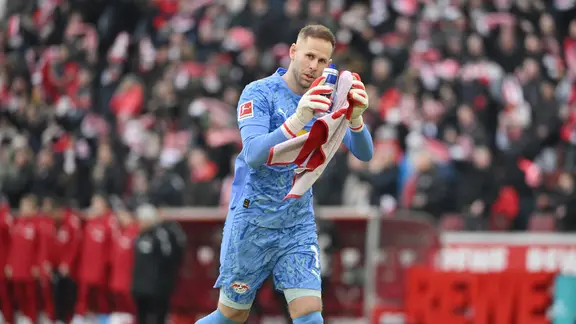 Keeper Peter Gulacsi spielt seit 2015 für RB Leipzig. | IMAGO / Team 2 Keeper Peter Gulacsi spielt seit 2015 für RB Leipzig.