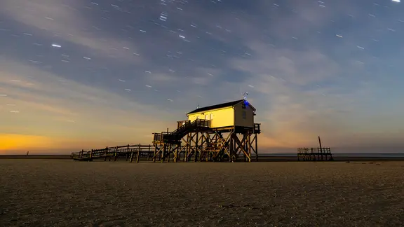 Ein Sternenhimmel über Sankt-Peter-Ording.