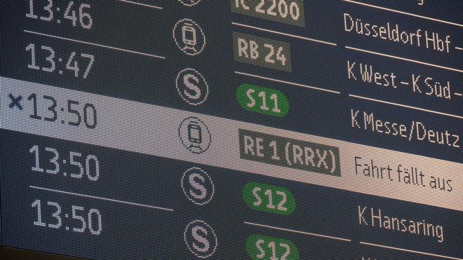 Bahnverkehr: Unter anderem der RE1 ist betroffen. (Symbolbild)