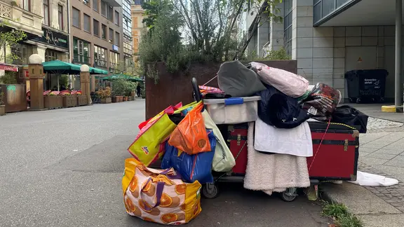 Besitztümer eines wohnungslosen Menschen in Leipzig | Veronika Grandke Besitztümer eines wohnungslosen Menschen in Leipzig