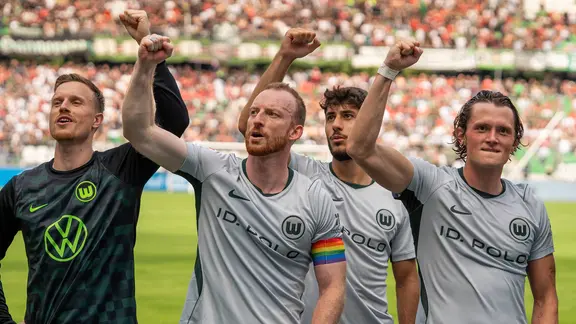 VfL Wolfsburg: Yannick Gerhardt, Maximilian Arnold, Muhammed Damar, Fabian Reese (v.l.) | IMAGO / STEINSIEK.CH VfL Wolfsburg: Yannick Gerhardt, Maximilian Arnold, Muhammed Damar, Fabian Reese (v.l.)