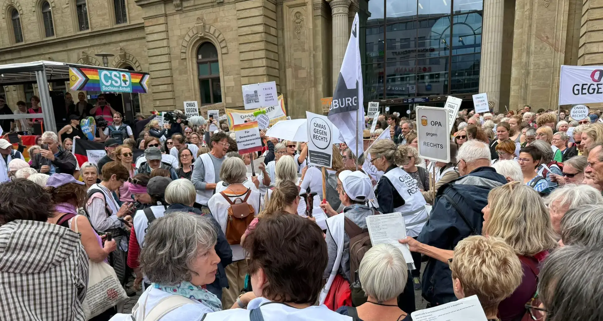 Tausende bei Demos, Festen und Versammlungen – Liveticker zu Demonstrationen