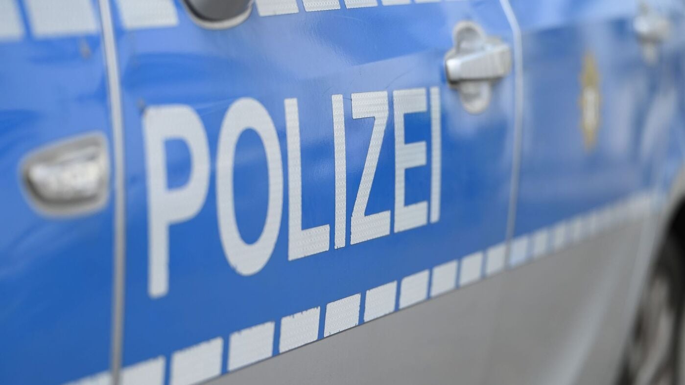 Mutmaßlicher Cannabis-Handel: Berliner Polizei findet neun scharfe Schusswaffen bei Drogenkontrolle