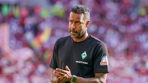 Bremen-Coach Thioune: " "Merke, wie kritisch alles ist" | IMAGO / STEINSIEK.CH Deutschland: Fussball Bundesliga Saison 2026 - 2027, 1. Spieltag - SC Freiburg vs Werder Bremen - Europa Park Stadion (Freiburg): Daniel Thioune (Trainer, Werder Bremen) Mimik, Gesichtsausdruck, Emotion