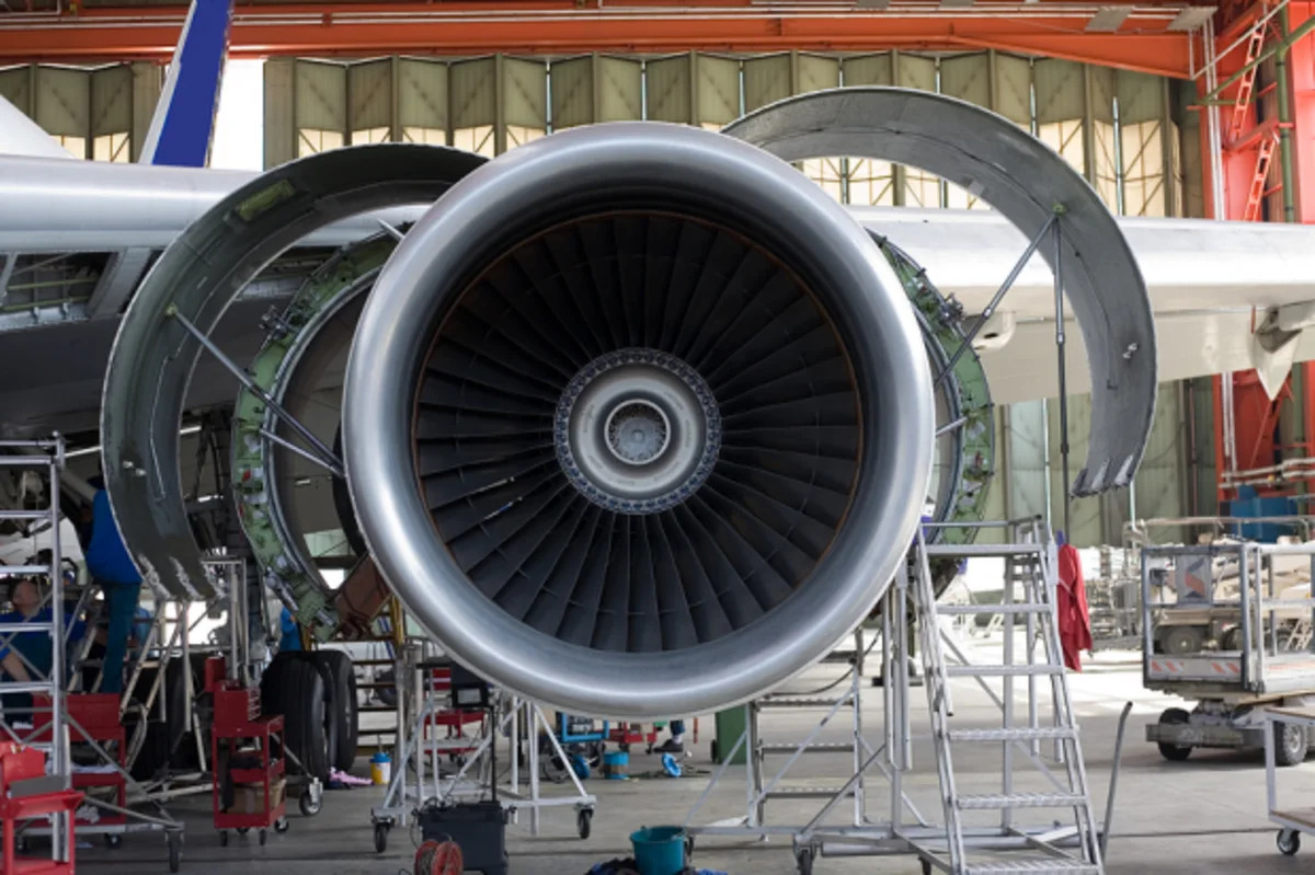 Howmet vs. GE Aerospace: Which Aerospace & Defense Stock Should You Bet On?