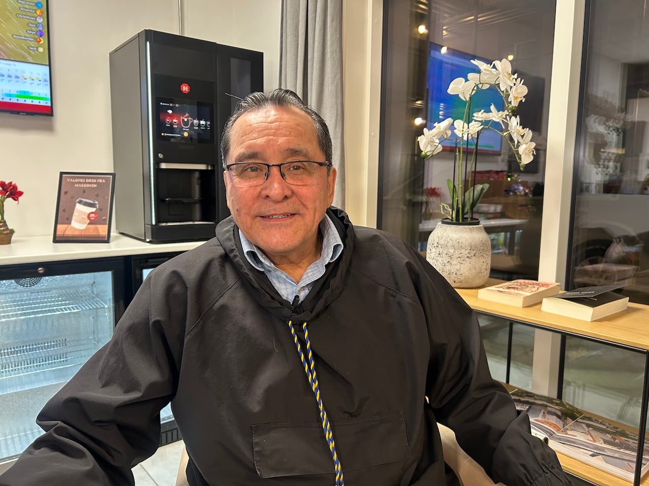 Pita Aatami, president of the Makivvik Corporation, arranged the charter for the opening of the Canadian consulate in Greenland