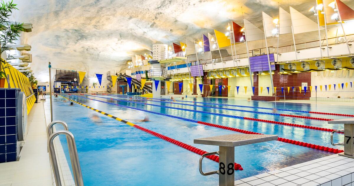 New signs in Itäkeskus Swimming Hall