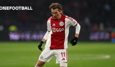 Stuttgart could re-enter race for Ajax wide man Godts