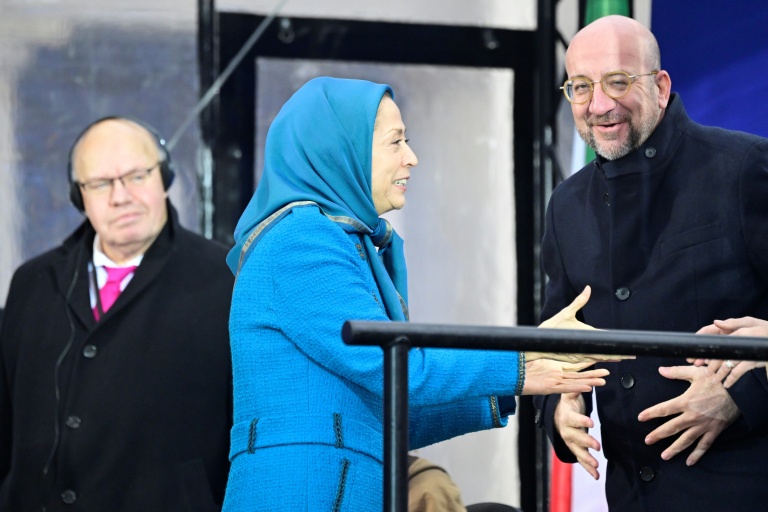 Demonstrators in Berlin call for fall of Iran's Islamic republic
