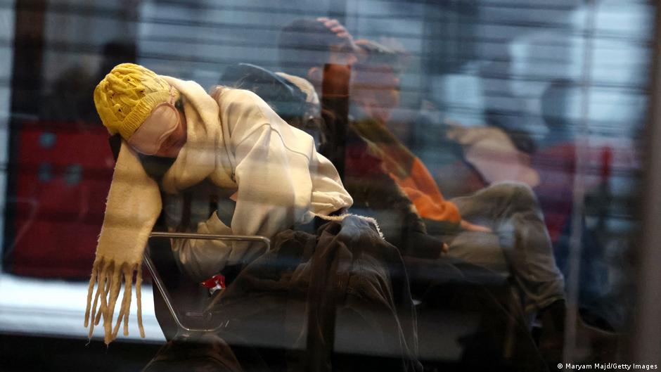 Berlin airport halts takeoffs, landings for second day