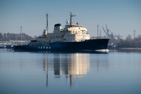 The Old Icebreaker ‘Varma’ Has Gone to Break Ice in the Gulf of Riga