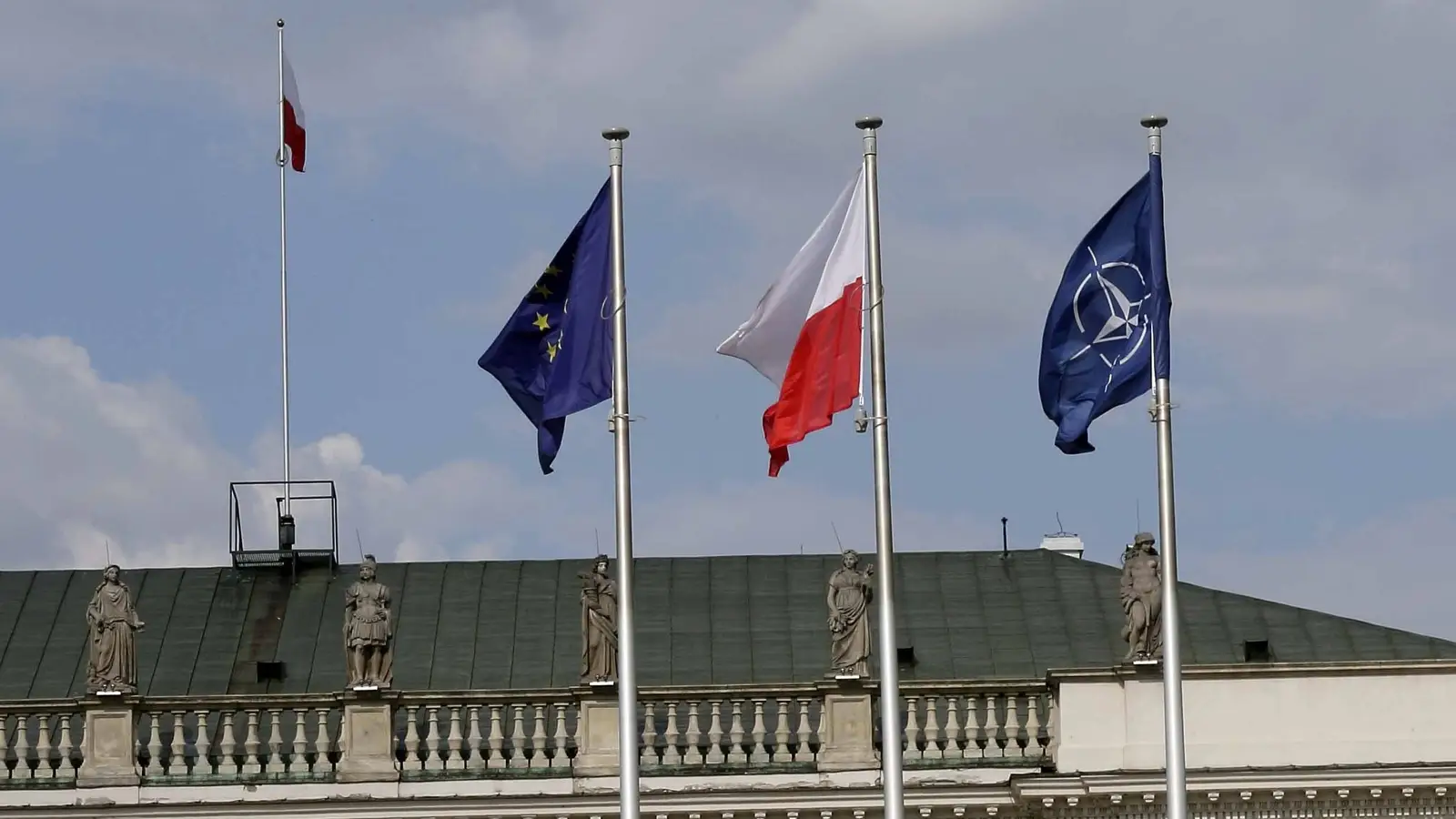 Polish President Backs Path to National Nuclear Weapons