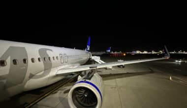 SAS Scandinavian Airlines A320neo at night