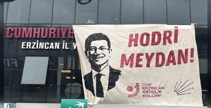 Youth leader of Turkey’s main opposition faces probe over İmamoğlu banner