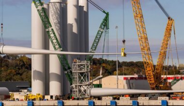 Orsted Plans to Reinstate Dividend Even After Profit Misses