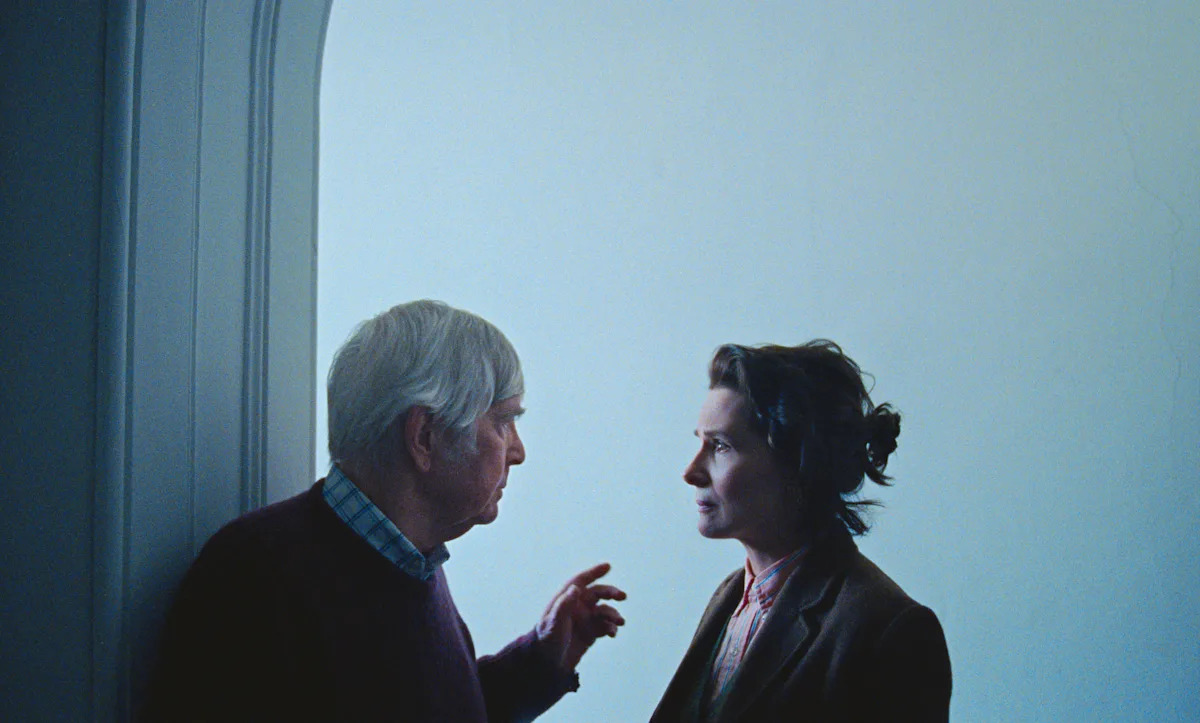 ‘Queen At Sea’ Review: Juliette Binoche And Tom Courtenay Light Up A Dark, Intimate Study Of Dementia – Berlin Film Festival