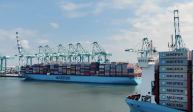 Maersk posts Q4 pre-tax loss, will cut 1,000 jobs