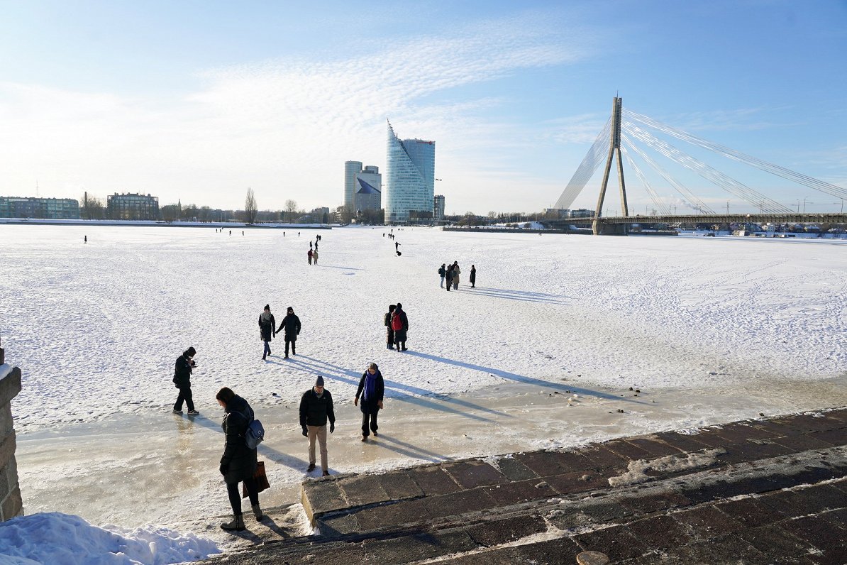 Do not step on the Daugava in Rīga