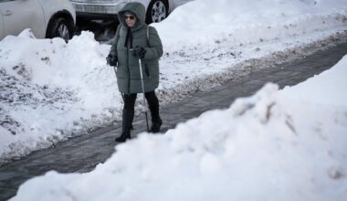 Vilnius clears over 25,000 cubic metres of snow from old town in January