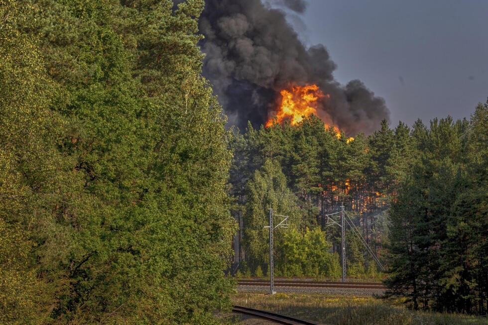 Explosions heard in Vilnius after rail cars loaded with gas catch fire