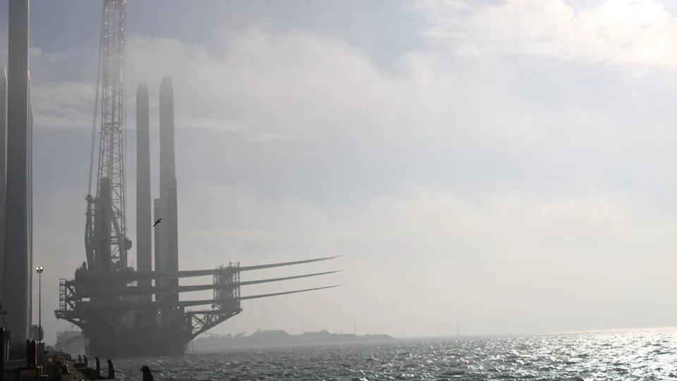 Wind turbine blades
