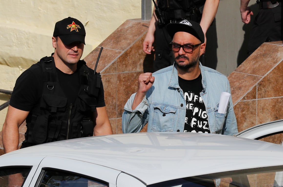 Kirill Serebrennikov gestures to well wishers after being placed under house arrest by a court in Moscow, 23 August 2017. Photo: EPA / SERGEI ILNITSKY