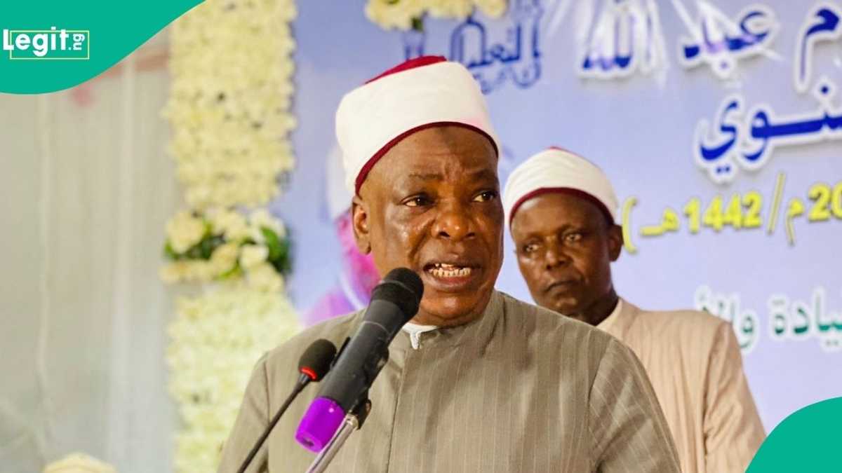 29 Ko 30: Malamin Addini Ya Riga Sarkin Musulmi, Ya Sanar da Ranar Karamar Sallah a Najeriya