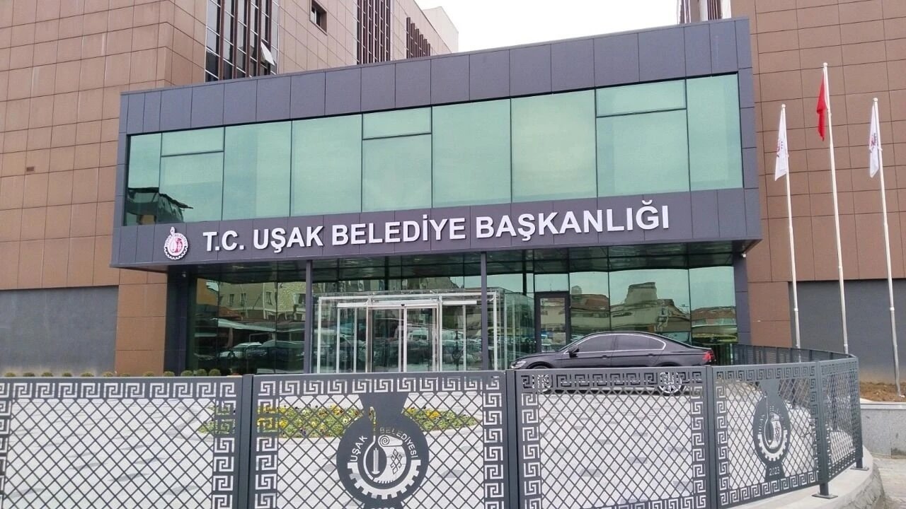 Uşak mayor detained in bribery probe amid growing crackdown on main opposition