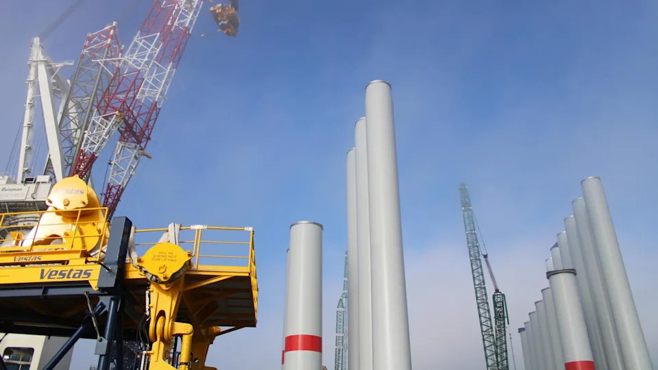 Wind turbine towers