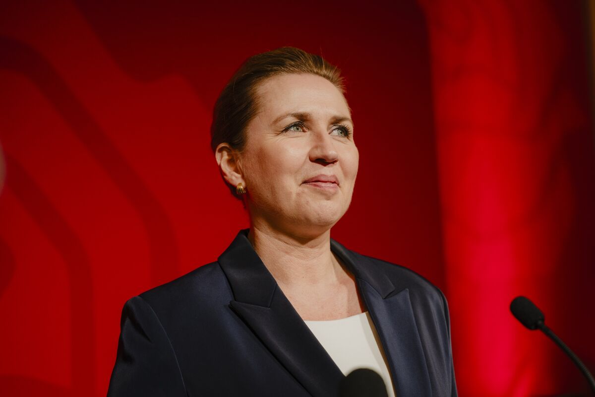 Denmark’s Frederiksen Engages Right-Leaning Parties in Coalition Negotiations