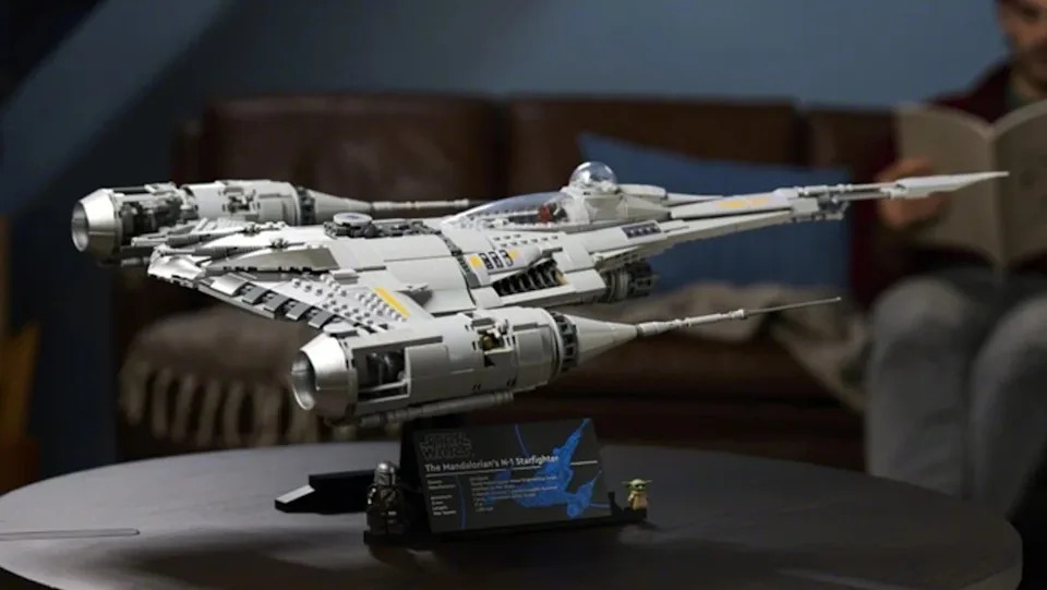 Glamour shot the LEGO Star Wars The Mandalorian’s N-1 Starfighter building set