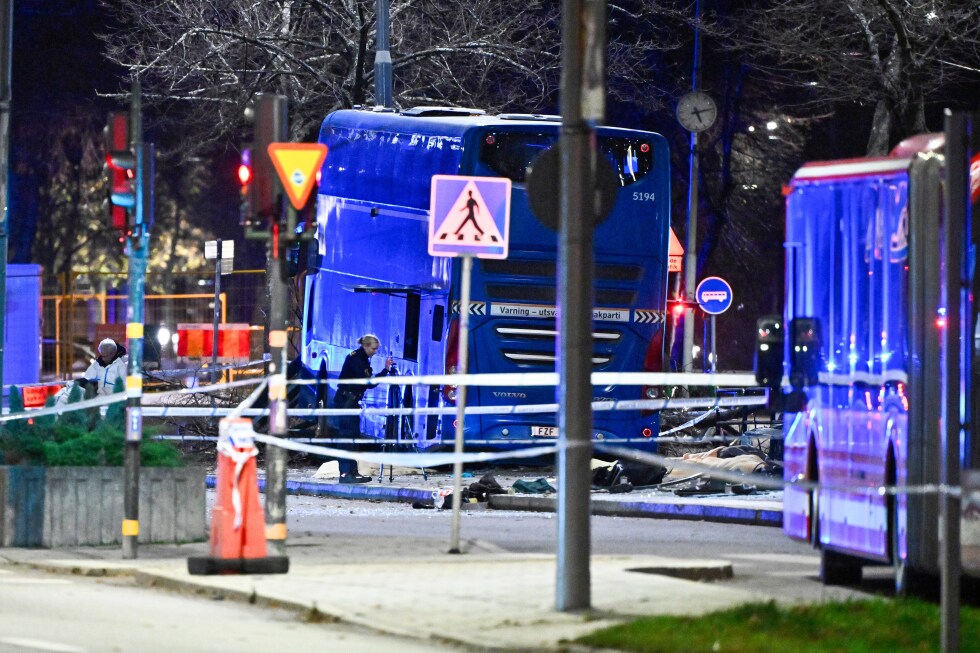 Bus crashes into a bus stop in Stockholm and kills 3 people