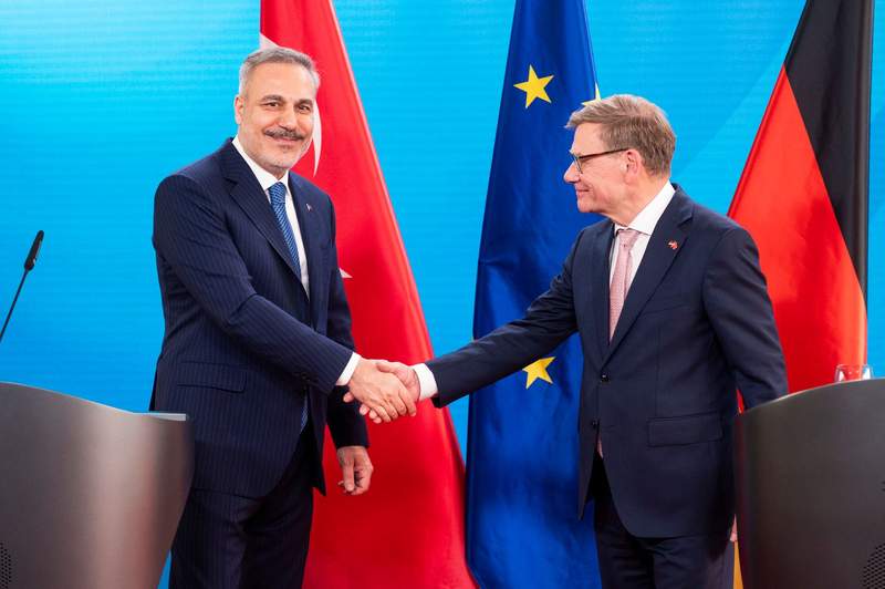 Berlin and Ankara back diplomacy to end Iran war