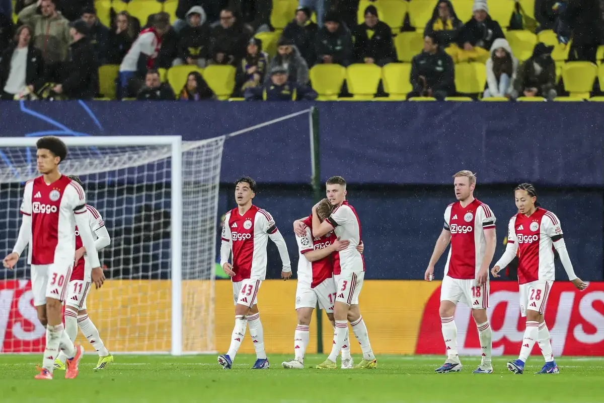 Ajax exit officially confirmed by former Arsenal star