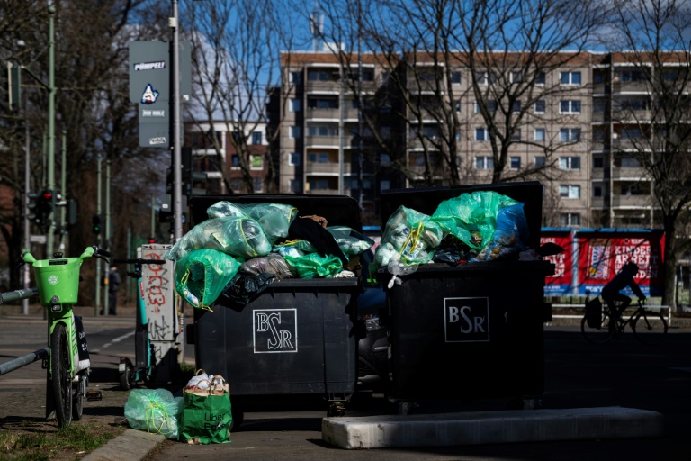 Berlin launches scheme to swap trash for treats