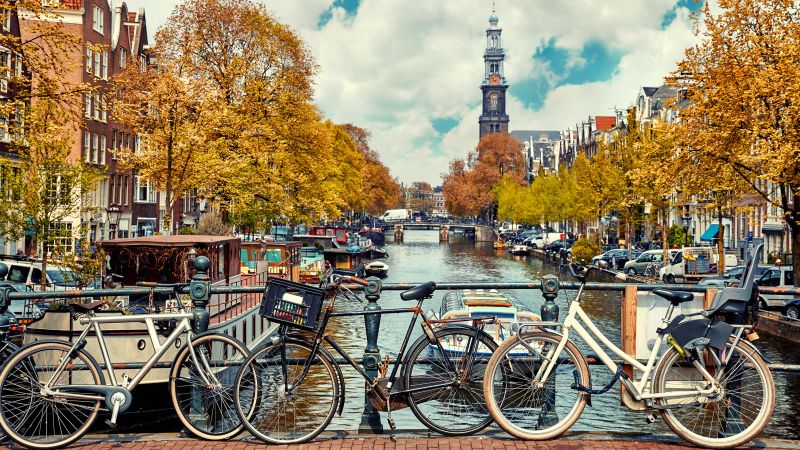 Amsterdam fights overtourism: Go see rest of the Netherlands