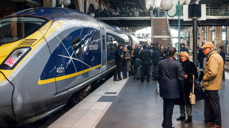 Eurostar cancels Amsterdam-London train services after Rotterdam cable fire