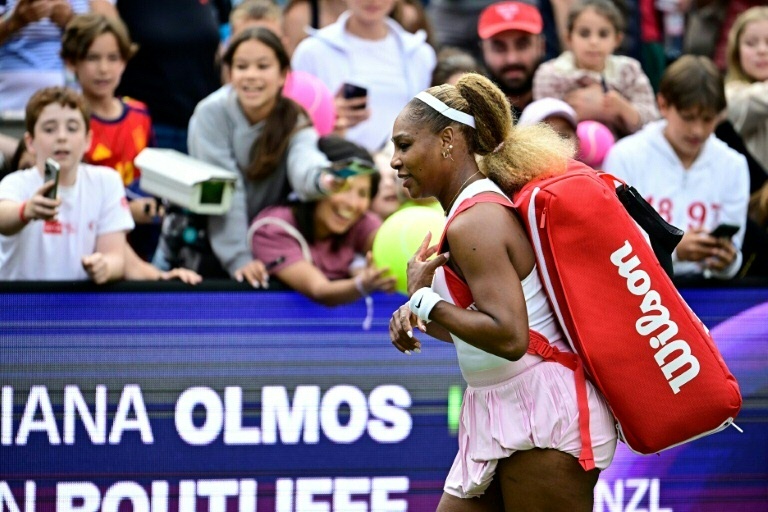 Serena Williams defeated in Berlin ahead of Wimbledon return