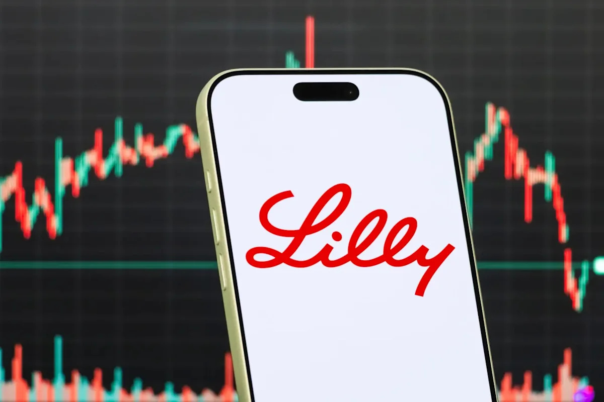 LLY Stock Climbs As Oral GLP-1 Pill Beats Novo Nordisk, AstraZeneca’s Therapies In Diabetes Trials