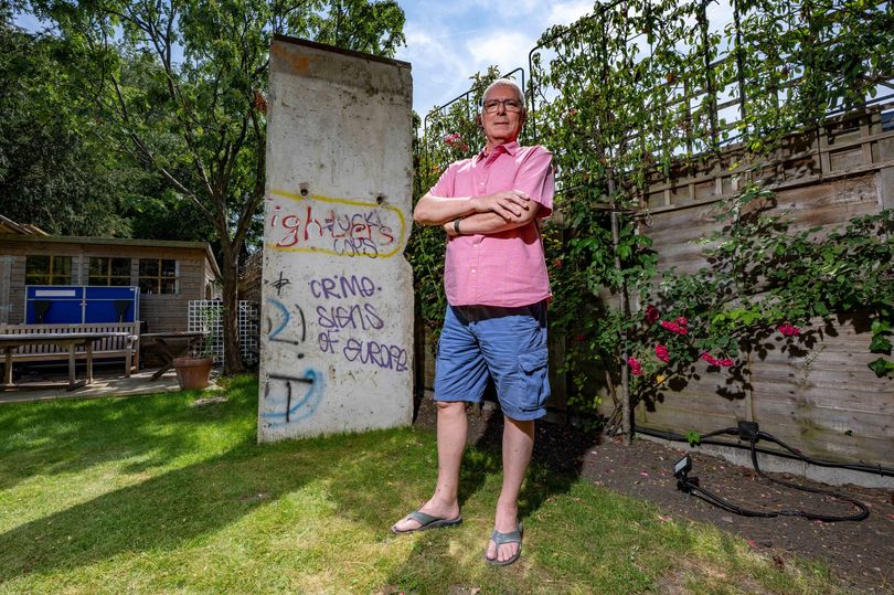 Seething Steven locked in council Berlin Wall row